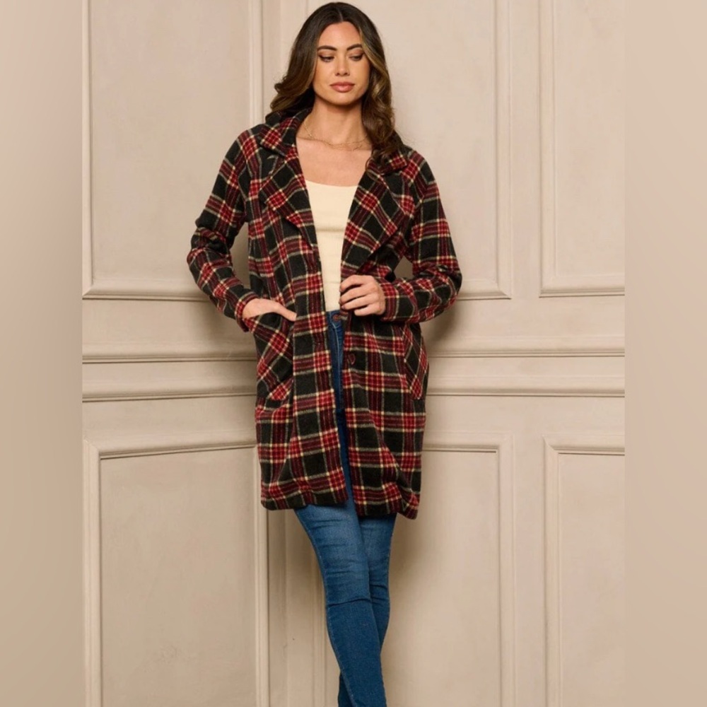 WOMENS LONG SLEEVE BUTTON PLAID COAT. Warm & beautiful! Multiple sizes.